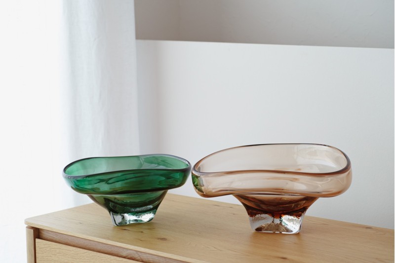 COLLECTION EREA : TABLES CENTRALES EN VERRE COLORÉ | VP Interiorismo
